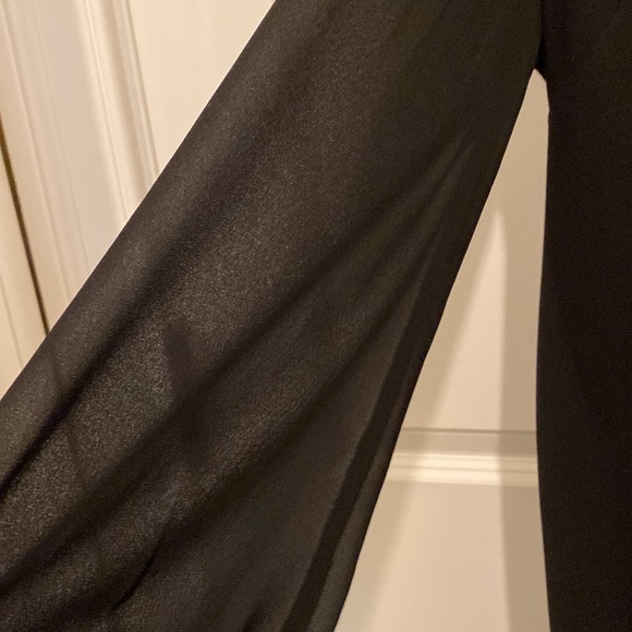 Black dress Bow detail on shoulder. Sheer sleeves. - Picture 3 of 5